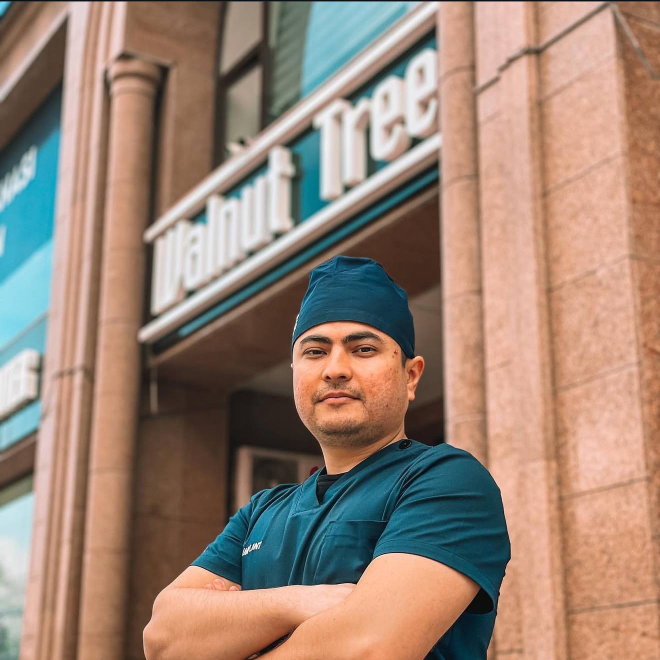 Др. Анварбек Тошов